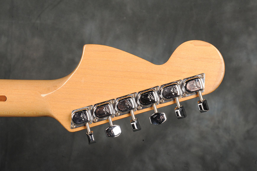 Fender Strato 73 Sunburst (8)