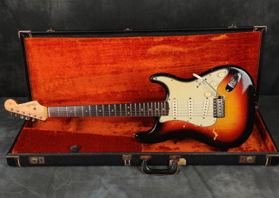 1963 Fender Stratocaster Sunburst (2)