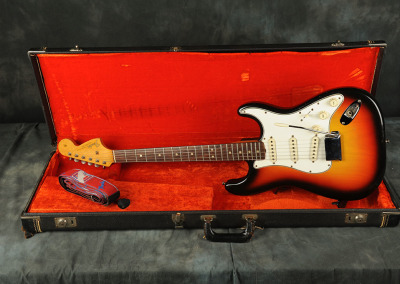 1966 Fender Stratocaster Sunburst (1)