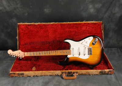 1954 Fender Stratocaster Sunburst 2 toni