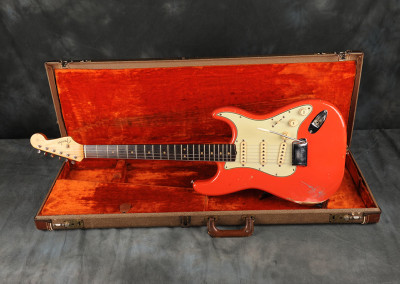 1963 Fender Stratocaster Dakota Red “Hank Marvin”
