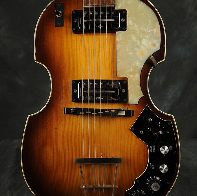 1970 hofner Violin guitar (2)