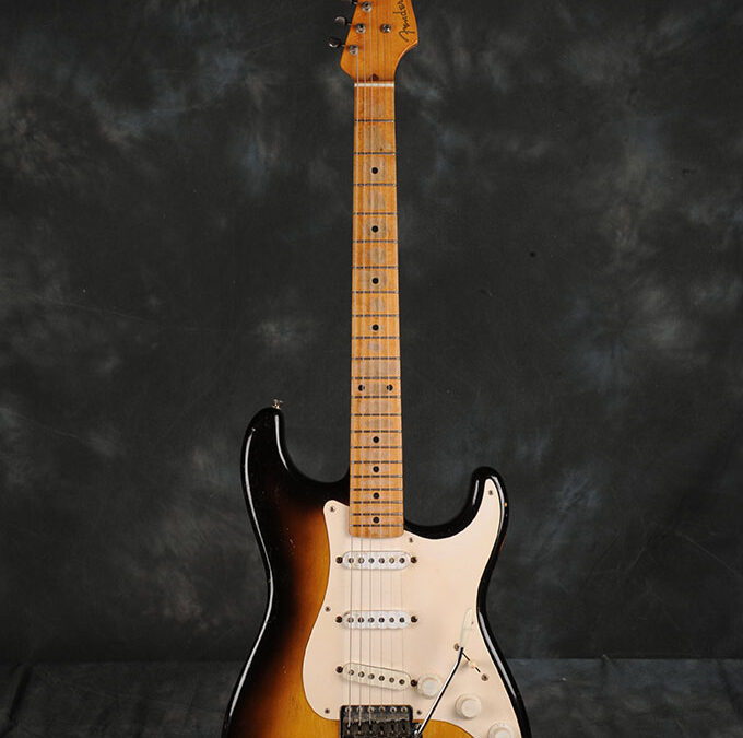 Fender-Stratocaster-1956-sun2toni (2)