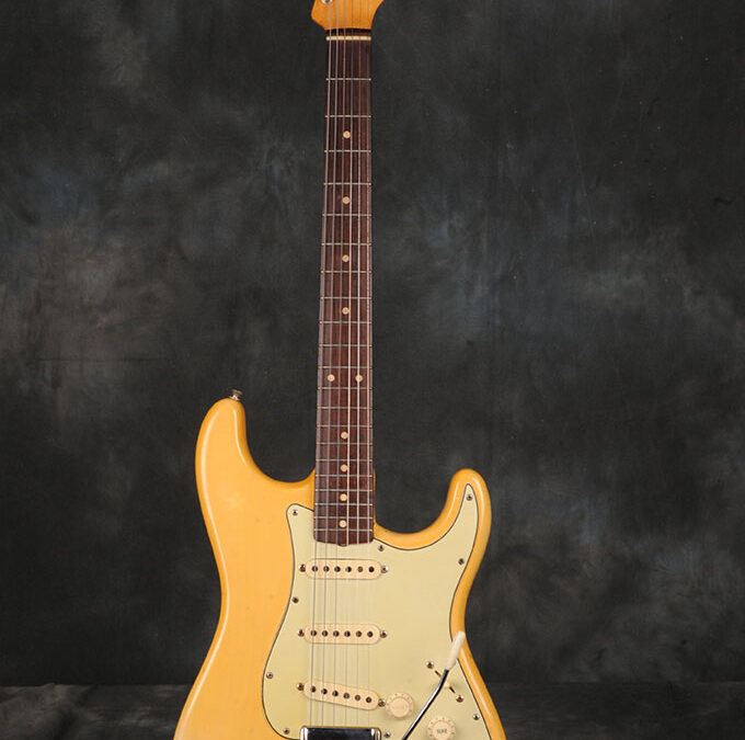 Fender Stratocaster 1961 Blond (1)
