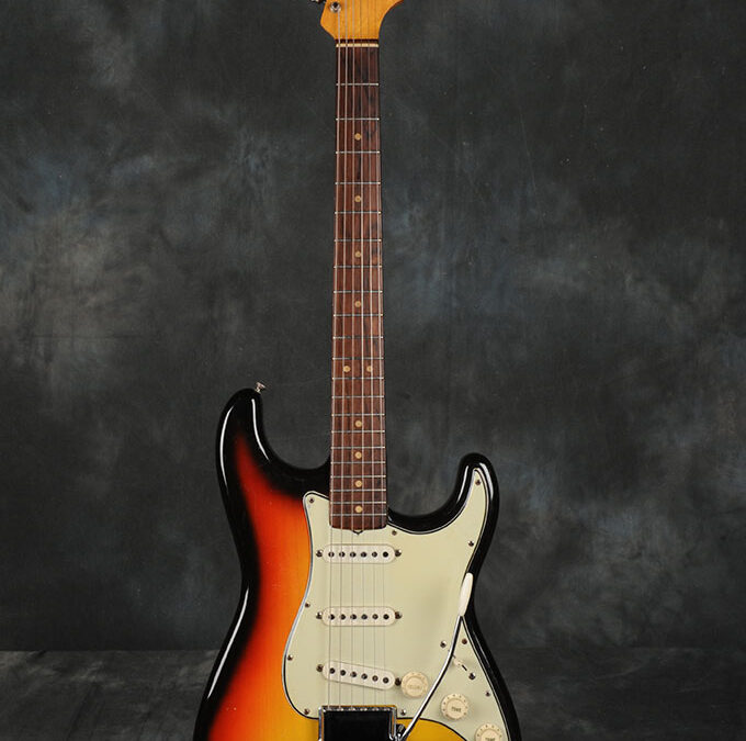 Fender Stratocaster 1964 Sunburst 3 (1)