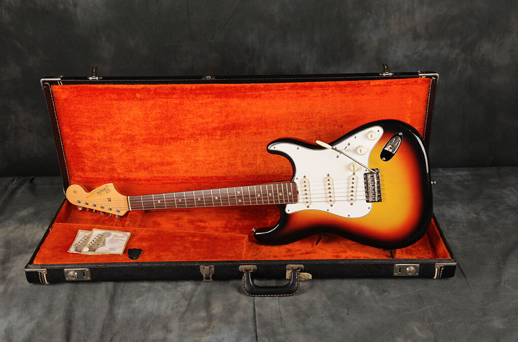 Fender Stratocaster 1966 Sunburst 3