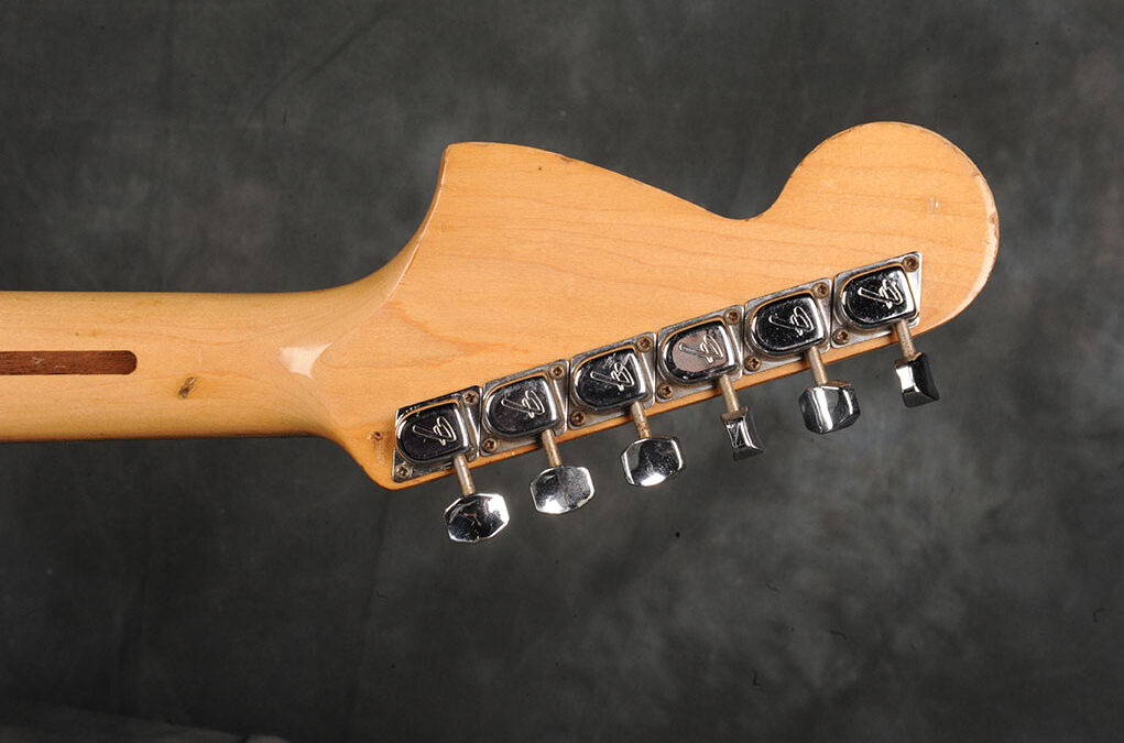 Fender Stratocaster 1972 OW (9)