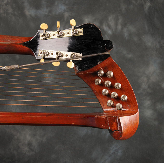 Gibson 1920 U Harp (11)