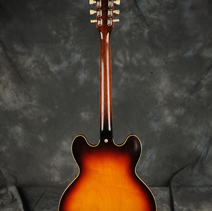 Gibson 1983 es-335 (2)